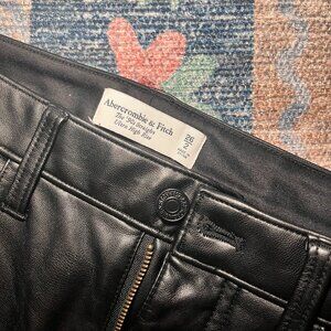 Abercrombie The 90s Straight Ultra High Rise Faux Leather Pants Size 26R